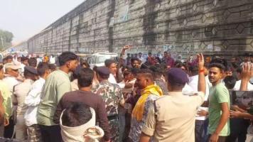 The verdict in Malegaon blast case came after 17 years, all 7 accused including Sadhvi Pragya Thakur were acquitted, BJP said Congress should answer saffron terrorism (14)-GOcladKpKg.jpg